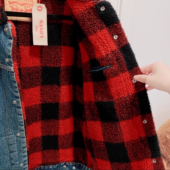 (I'M BUYING THIS) Red Plaid Levi's Sherpa - Picture 6 of 7